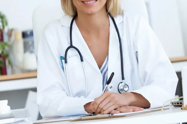 Врач клиники